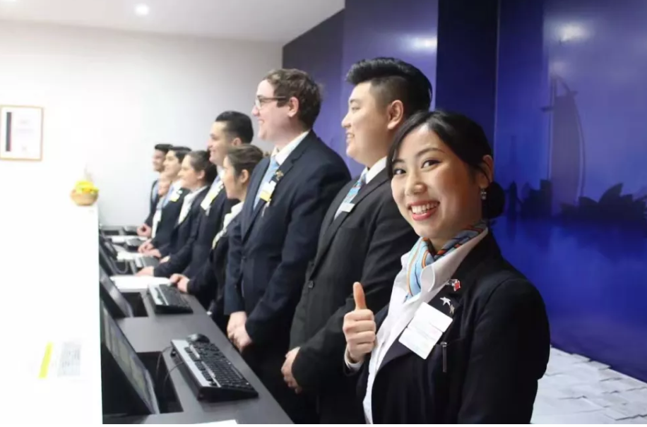 蓝山国际酒店管理学院中国学生Mandy 蓝山国际酒店管理学院中国学生Mandy